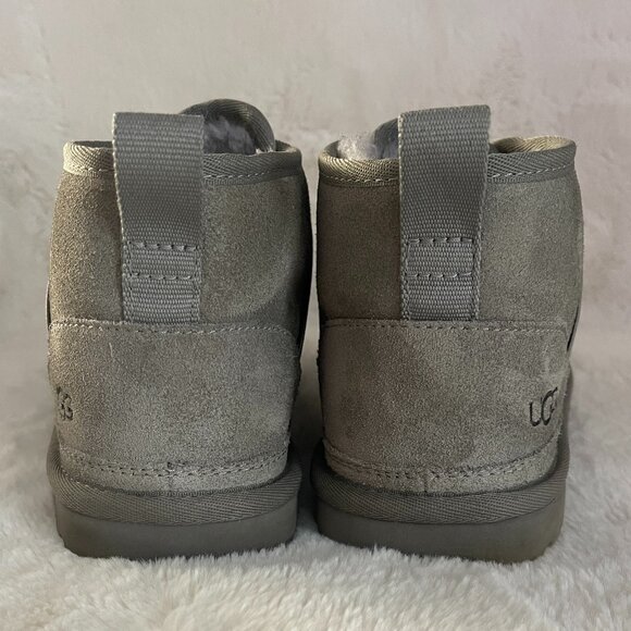 UGG S/N1111730 Neumel 11 Graphic Women's Gray Boots Size: 7 - Picture 8 of 16